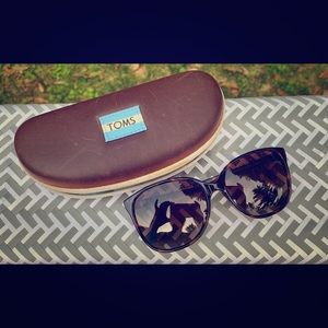 Women’s Tom’s sandela sunglasses